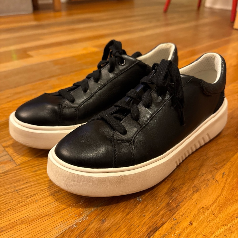 Geox Women’s Nhenbus Platform Sneaker Size 10 Black & White